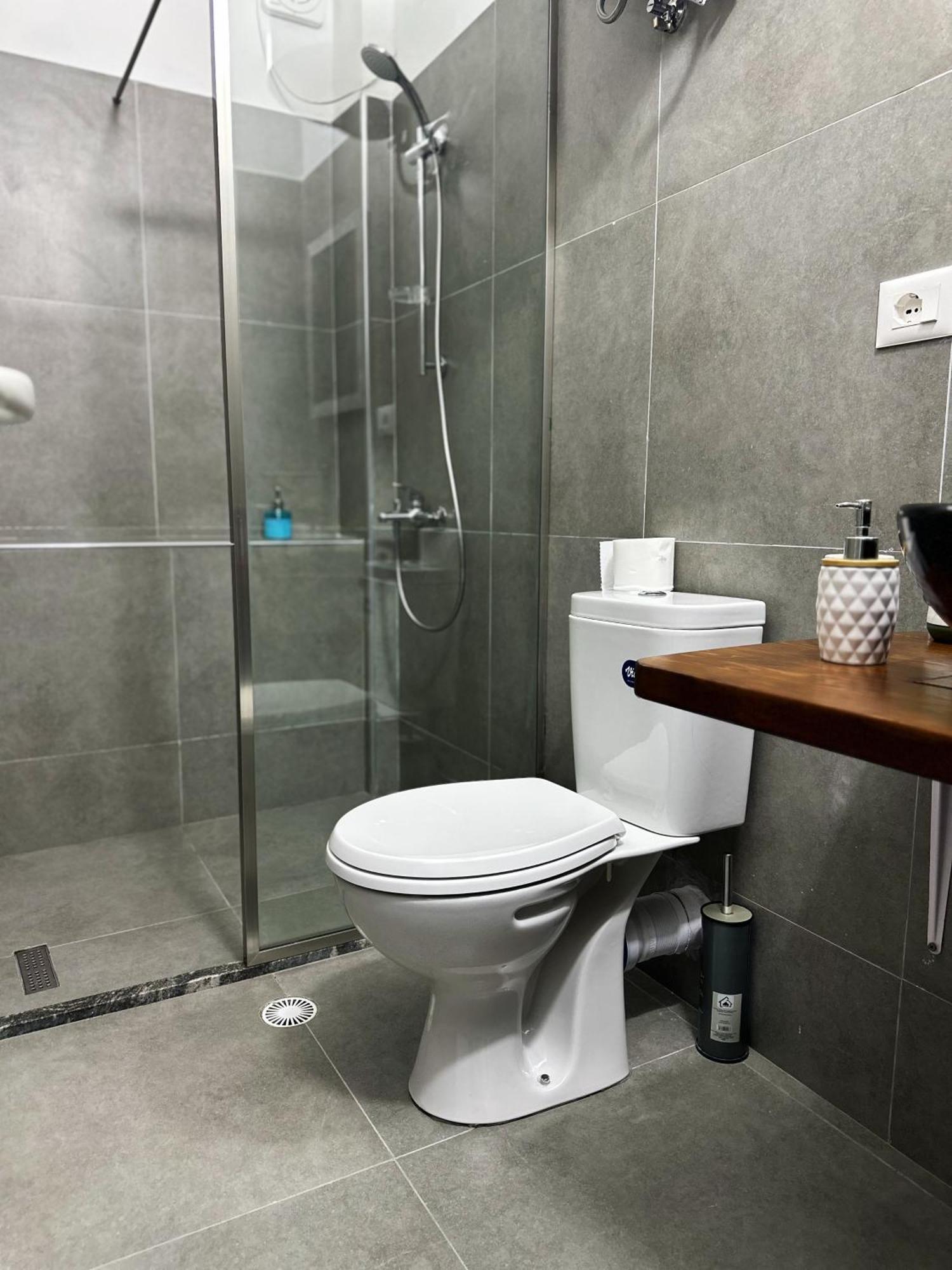 Guesthouse "Shtepia Ime" Përmet Exteriör bild
